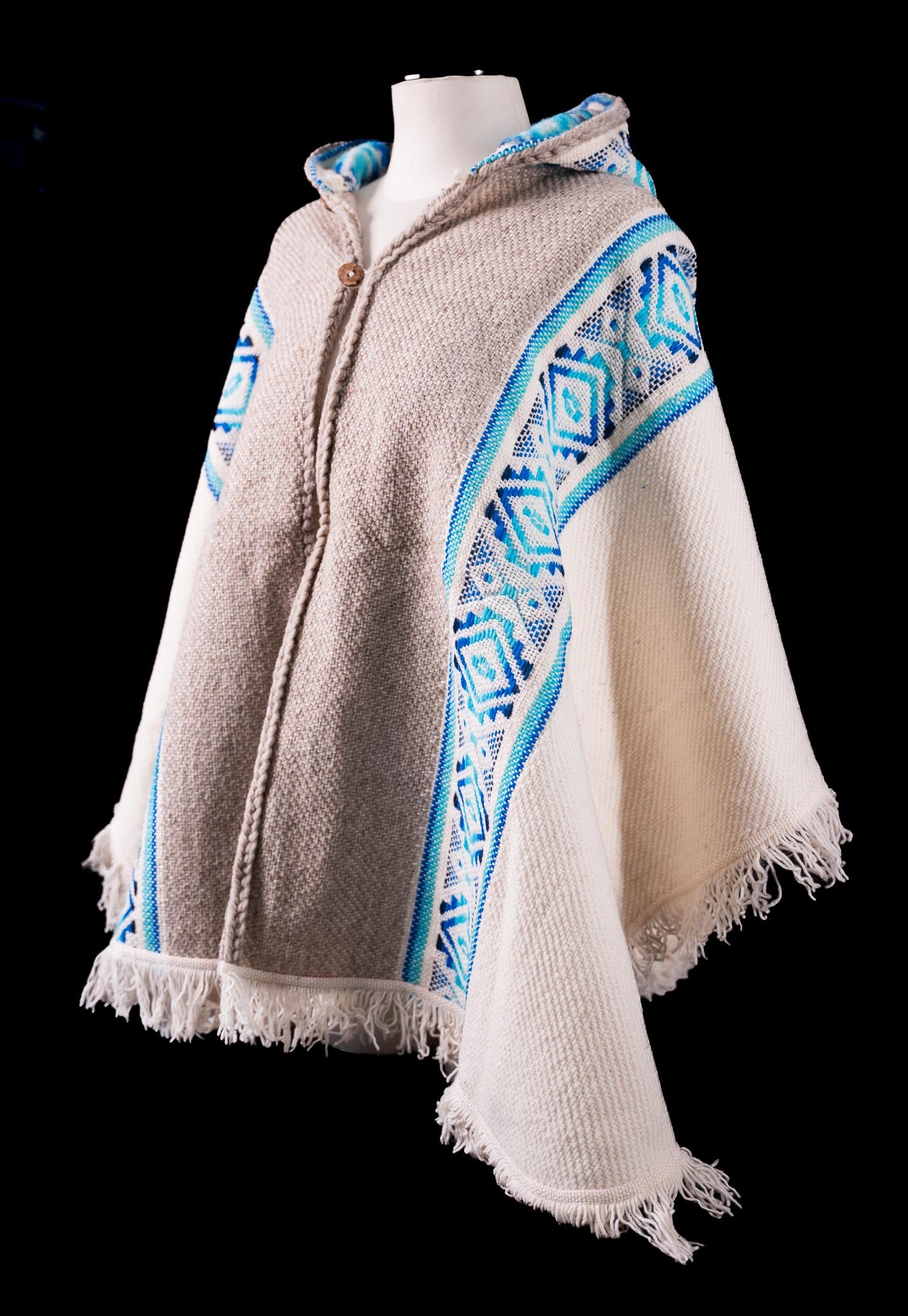 Handwoven Ecuadorian Wool Poncho with Hood – Sky Blue & Cream Tones
