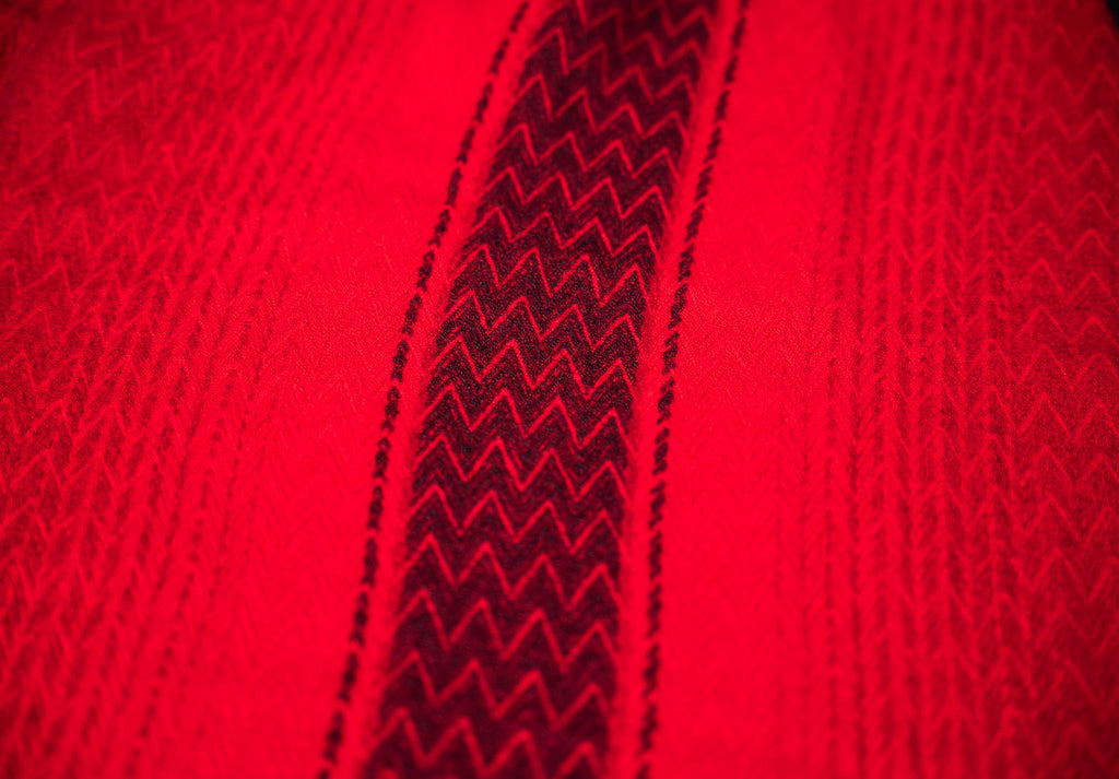 Ecuadorian Alpaca Wool Hooded Poncho – Handwoven by Artisans