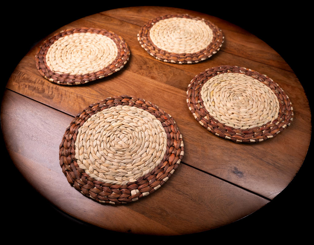 Handwoven Palm Fiber Placemats – Rustic Elegance from Ecuador (Set of 4)