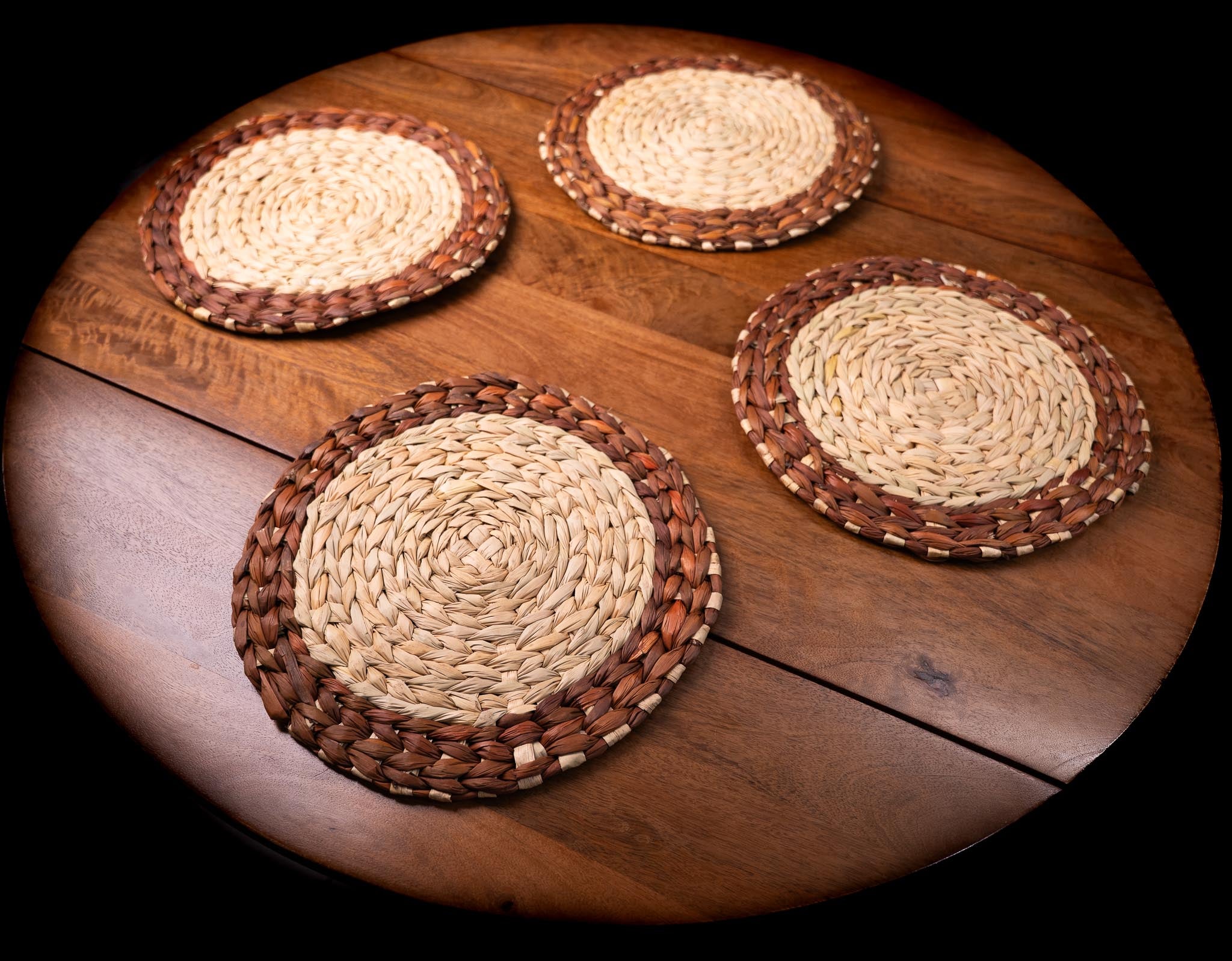 Handwoven Palm Fiber Placemats – Rustic Elegance from Ecuador (Set of 4)