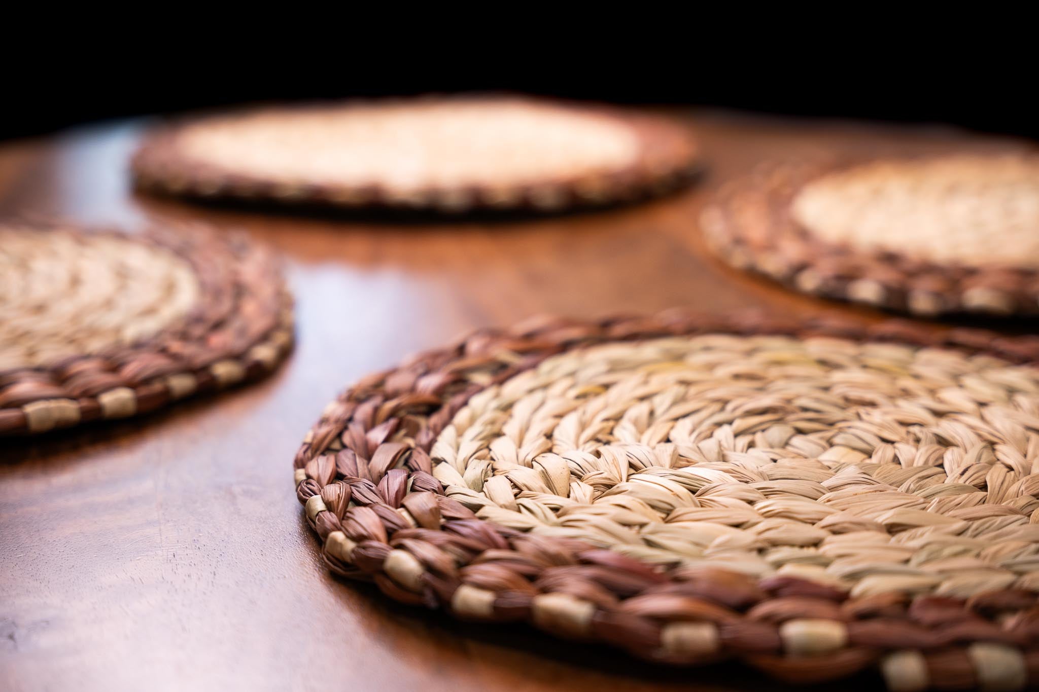 Handwoven Palm Fiber Placemats – Rustic Elegance from Ecuador (Set of 4)