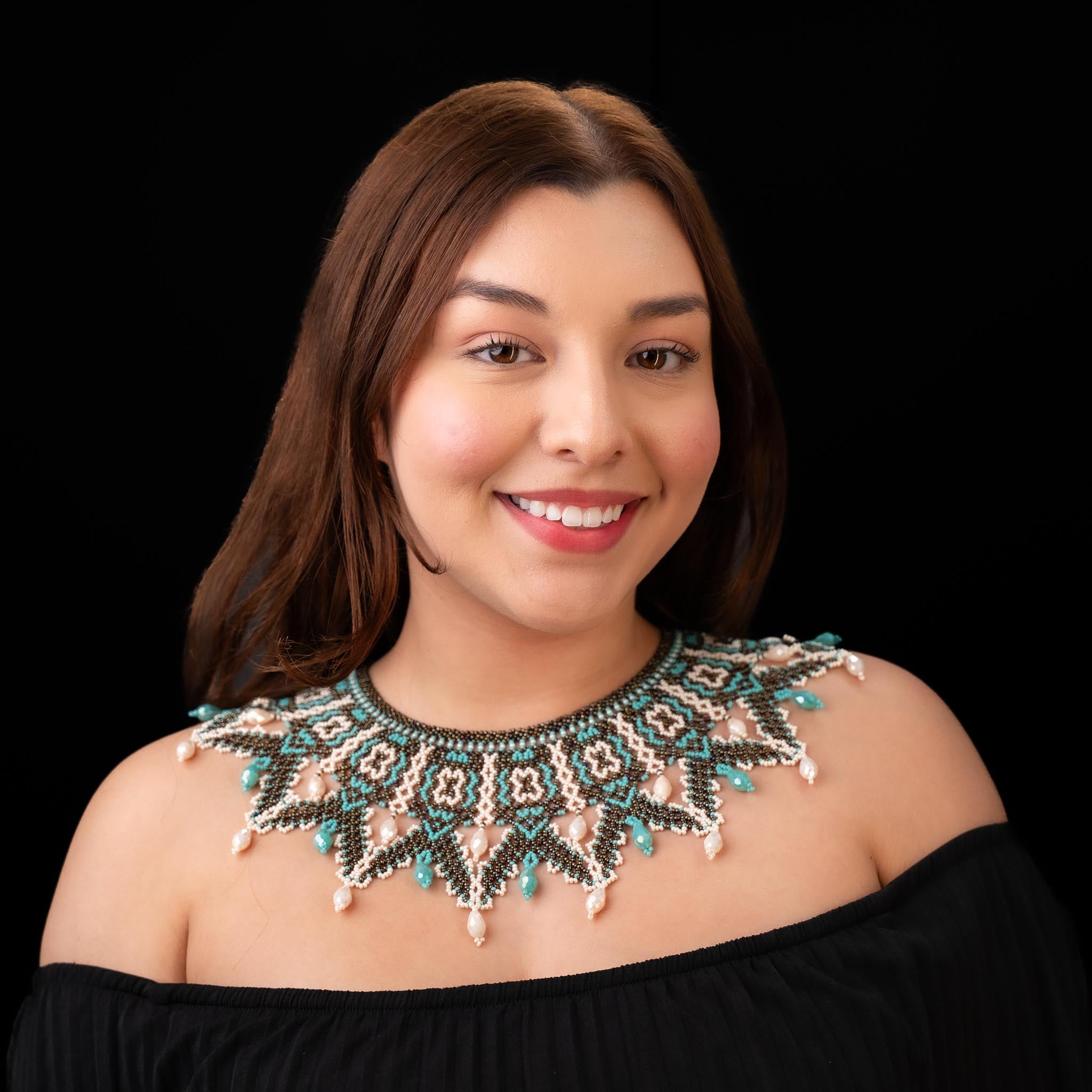 ❄️ Handmade Ecuadorian Beaded Necklace – Turquoise Snowflake Design
