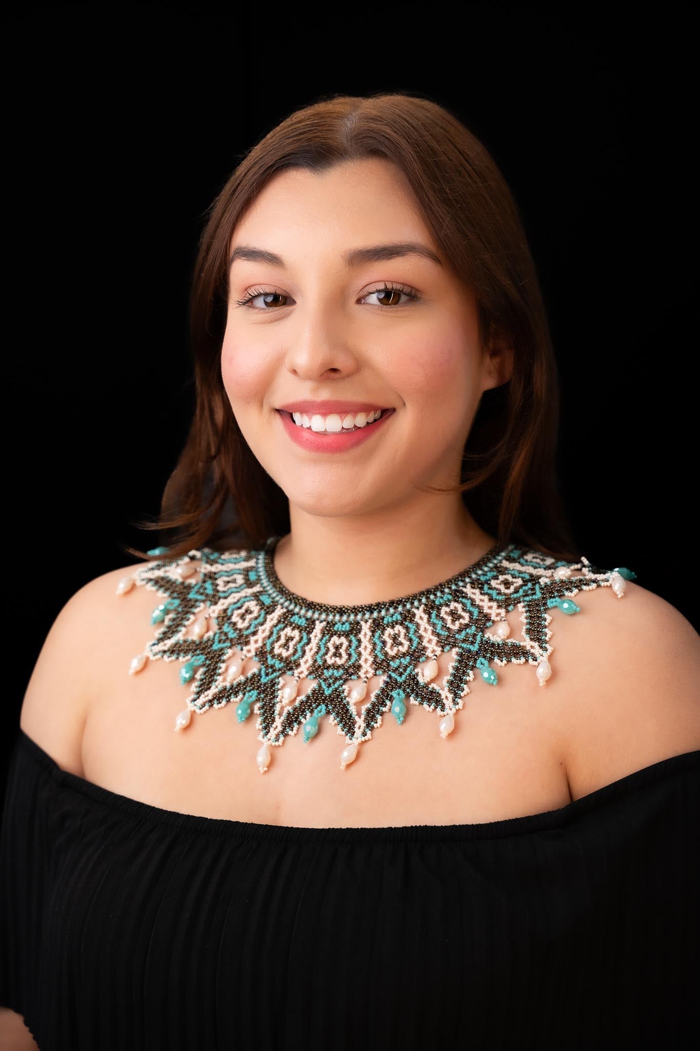 ❄️ Handmade Ecuadorian Beaded Necklace – Turquoise Snowflake Design