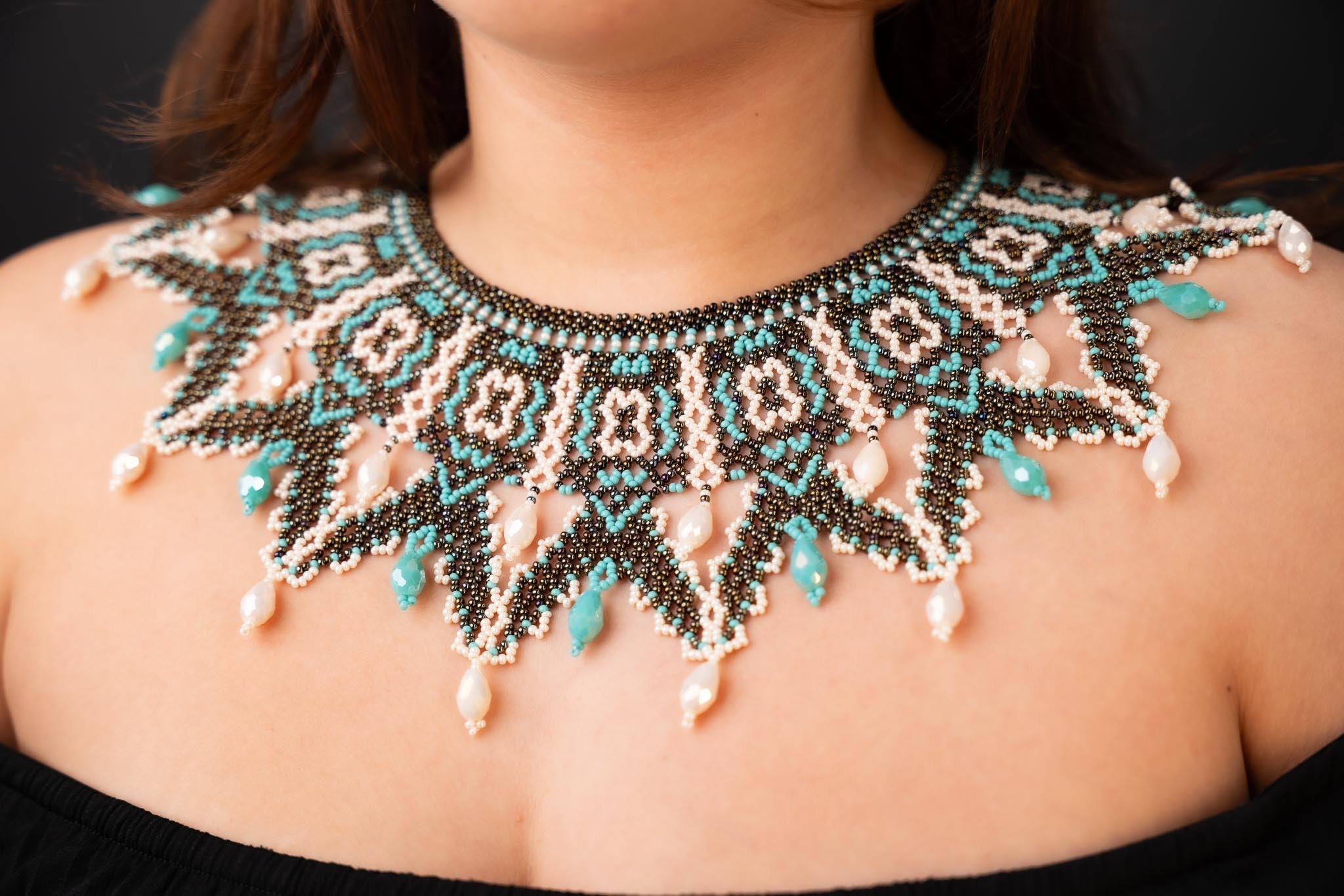 ❄️ Handmade Ecuadorian Beaded Necklace – Turquoise Snowflake Design