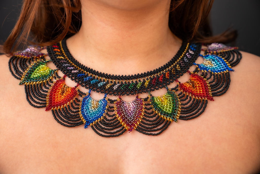 🌈 Handmade Glass Bead Necklace – Ecuadorian Artisan Craft