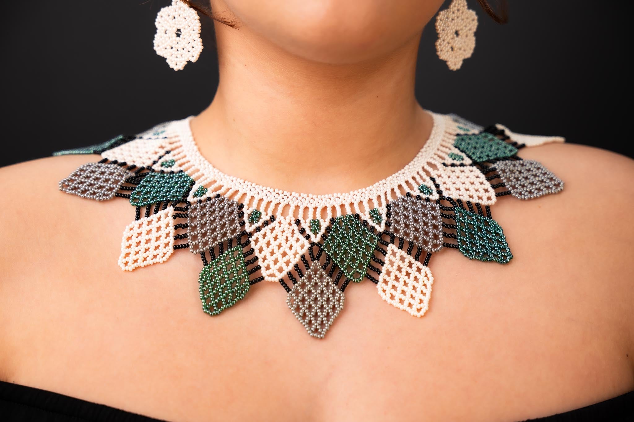 🤍Handmade Ecuadorian Beaded Necklace & Earrings Set – Earth Tone Elegance