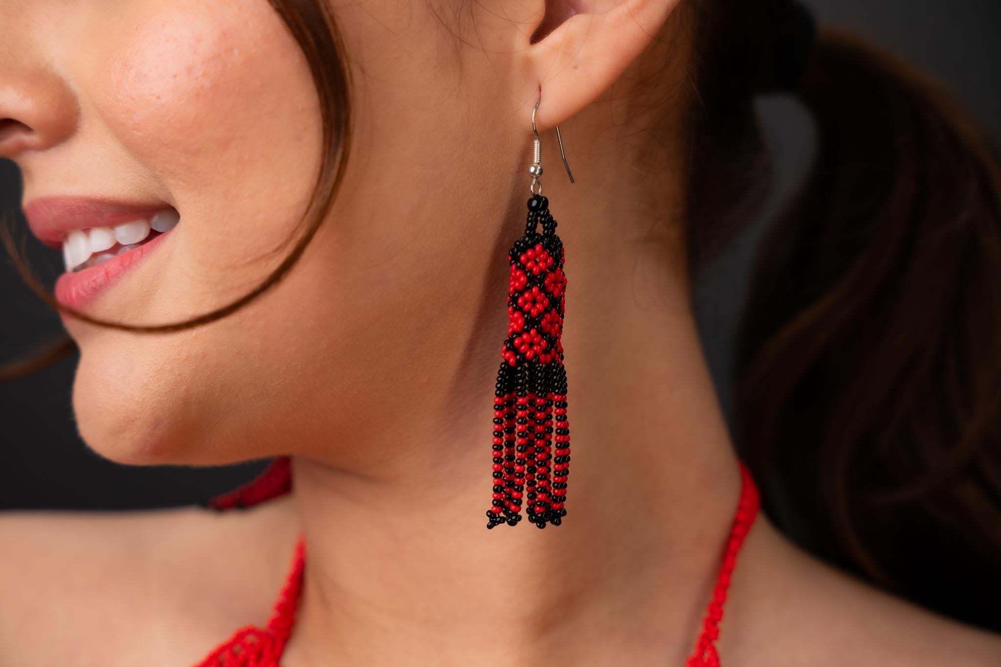 🌺Handmade Ecuadorian Beaded Necklace & Earrings Set – Red Bloom Statement