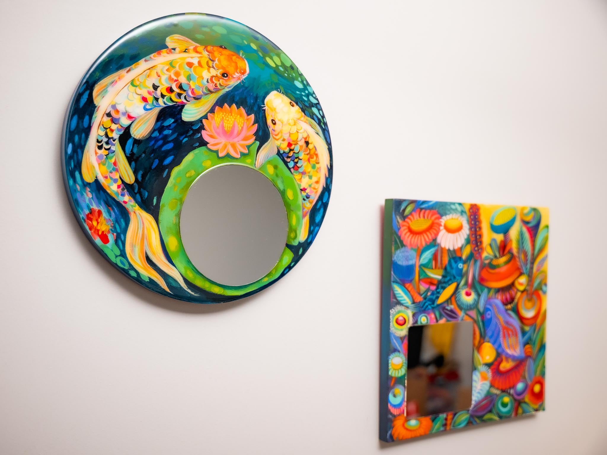 Hand-Painted Round Koi Fish Mirror – Acrylic Art on Wood with Resin Finish